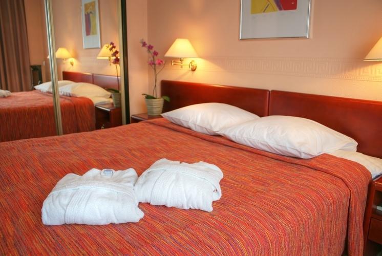 فندق غراند كمبينسكي ريغا المظهر الخارجي الصورة A typical room at the hotel